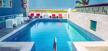 mountroyal centre hotel and suites