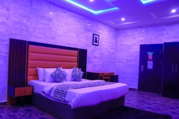 mountroyal centre hotel and suites