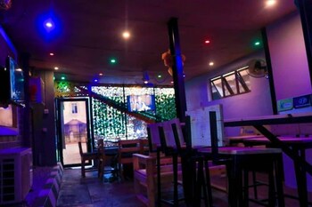 mountroyal centre hotel and suites