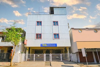 fabhotel vrj residency 500m from chennai trade center
