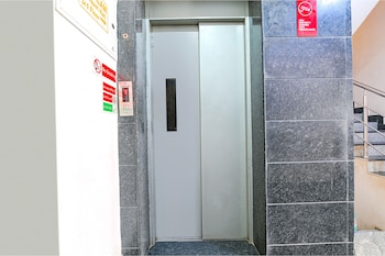 Fabhotel Vrj Residency - 500M From Chennai Trade Center,,3 star