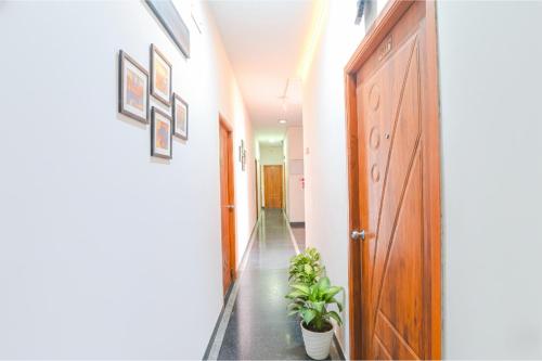 fabhotel vrj residency 500m from chennai trade center