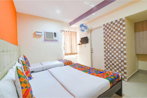 fabhotel vrj residency 500m from chennai trade center