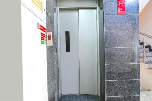fabhotel vrj residency 500m from chennai trade center