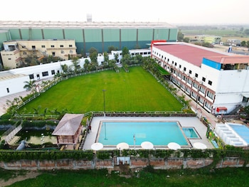 Diganta Resort,,3 star