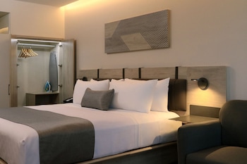 city express plus by marriott monterrey centro