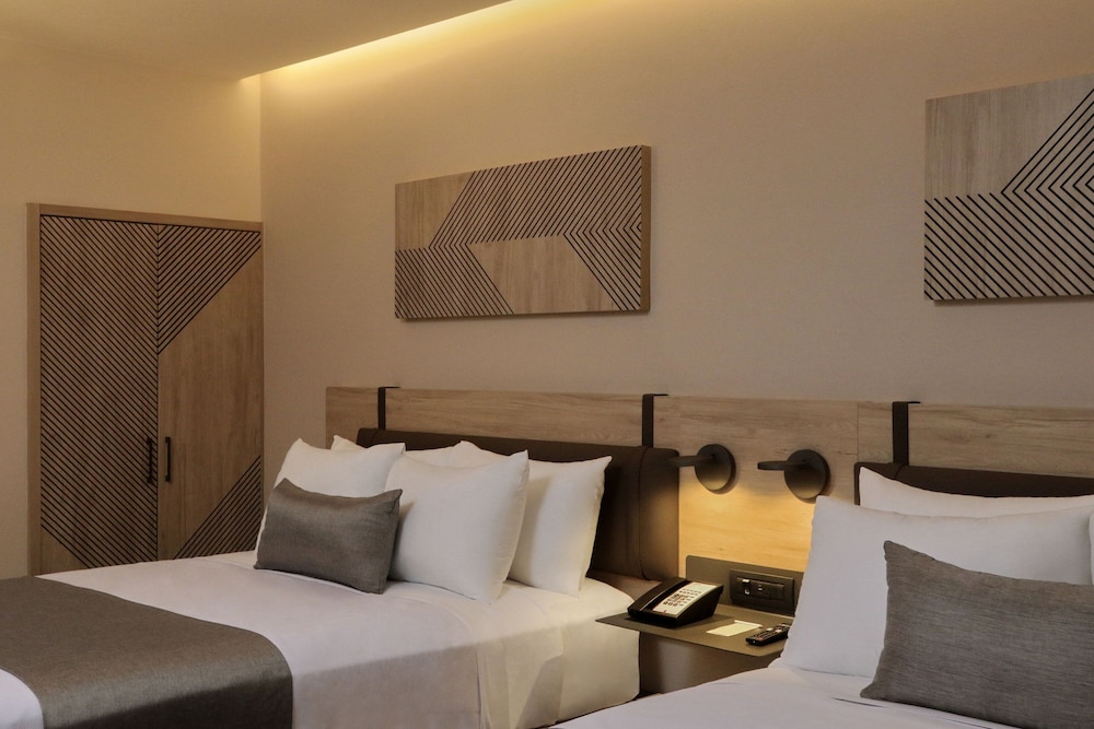 city express plus by marriott monterrey centro