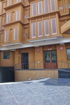 Devraha Seva Ashram - Vrindavan,,2 star