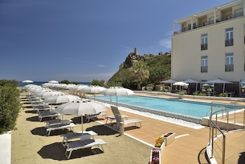 hotel club torre salinas adults only