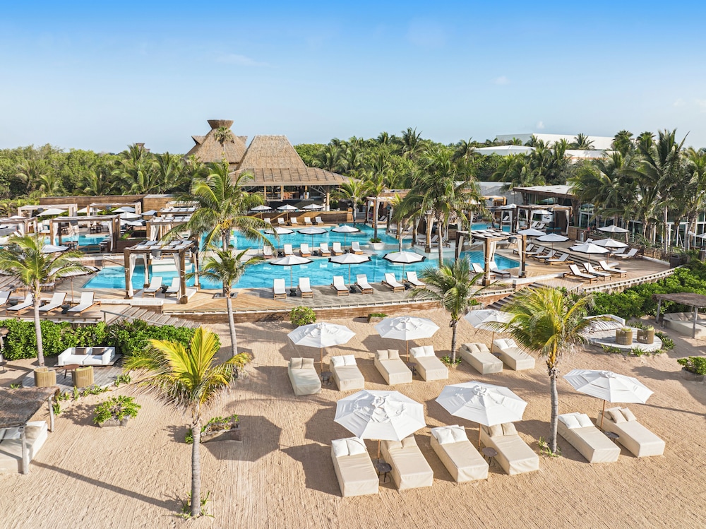 jungala park hotel at vidantaworld riviera maya