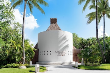 jungala park hotel at vidantaworld riviera maya