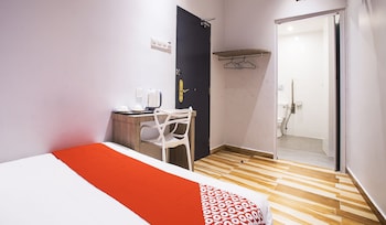 hotel o gs hotels near strand mall