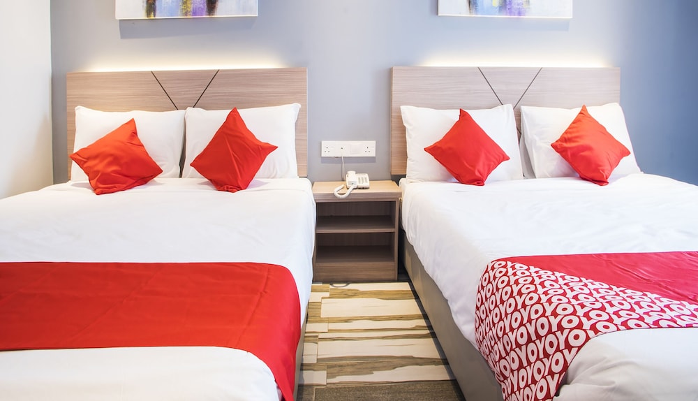 hotel o gs hotels near strand mall