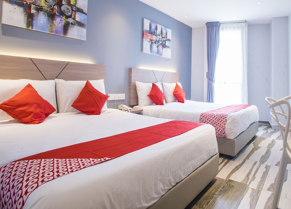 hotel o gs hotels near strand mall