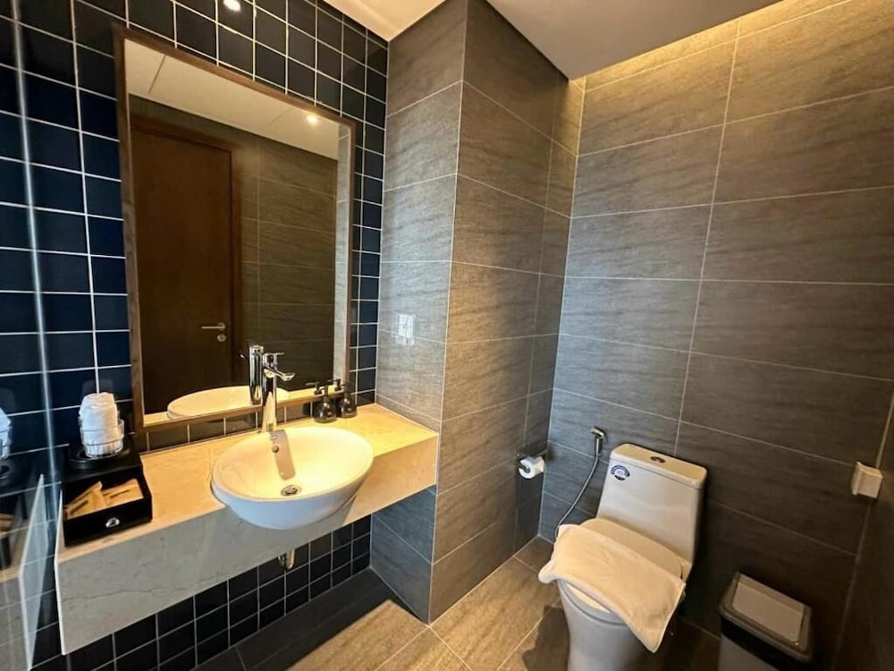 johnny nguyen apec condotel mui ne