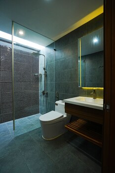 kiwuki beachfront villa