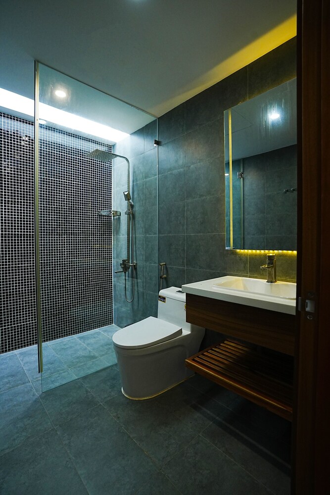 kiwuki beachfront villa