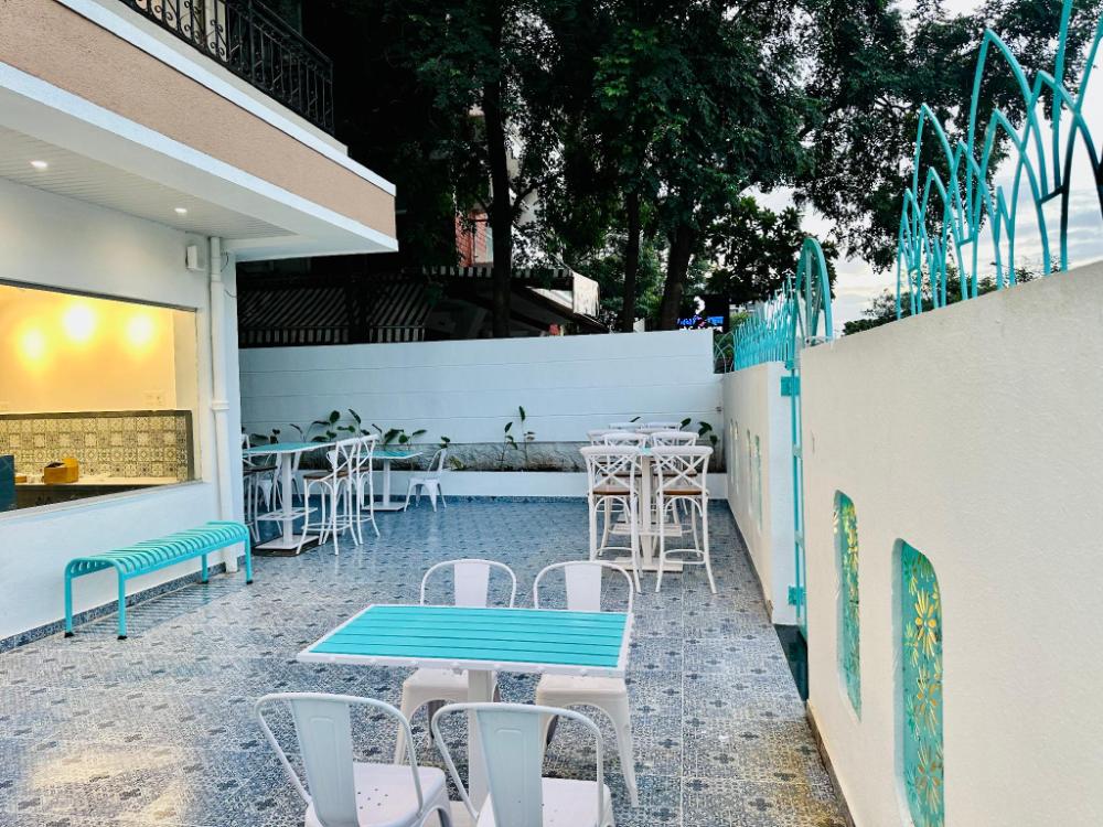 staybird divine suites business hotel