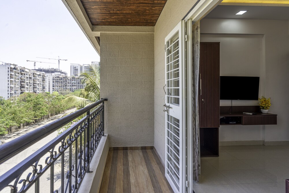 staybird divine suites business hotel