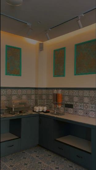 staybird divine suites business hotel