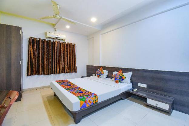 via paradise stay inn