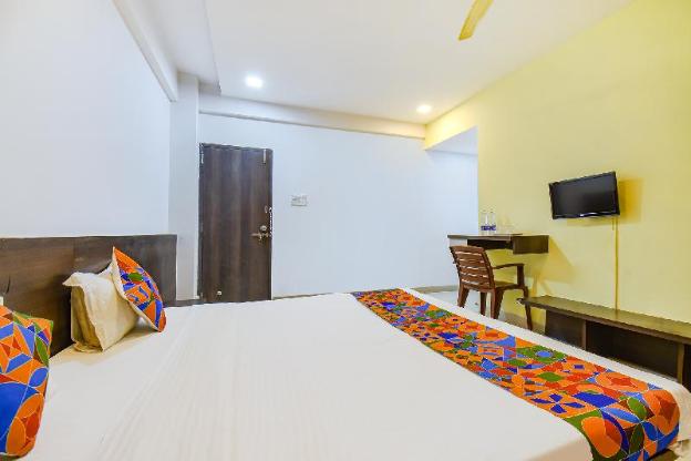 via paradise stay inn