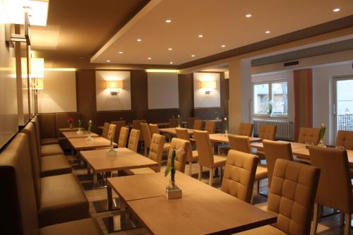 Parkhotel Forsthaus Bei Dresden,Am Kurplatz 13,4 star