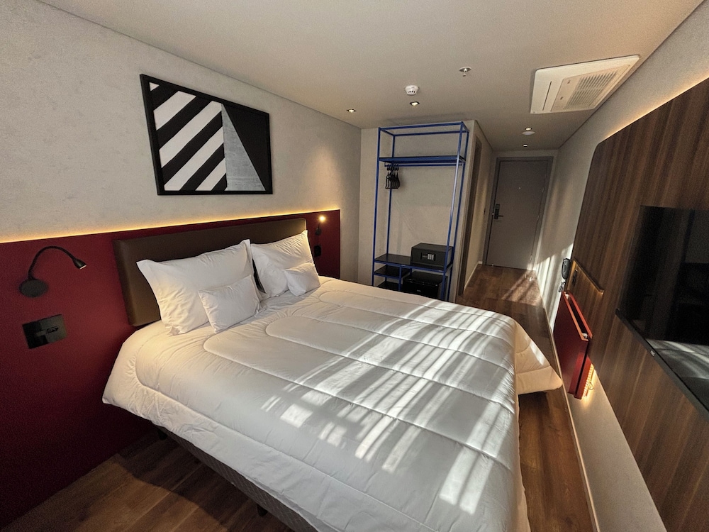 golden tower express nacoes unidas
