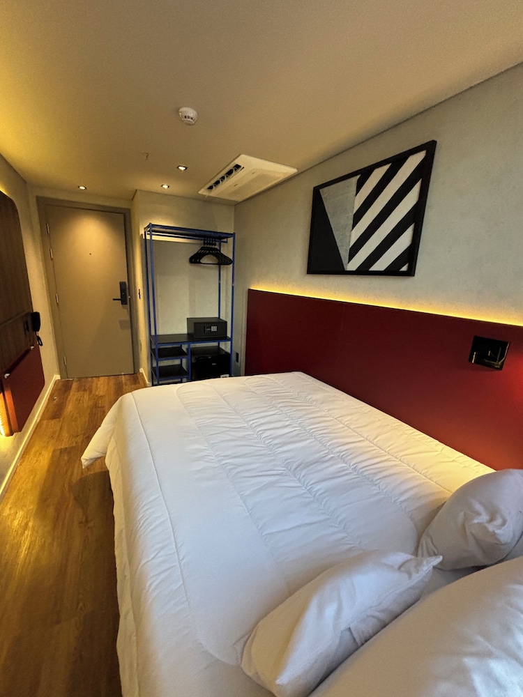golden tower express nacoes unidas