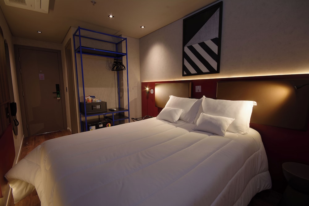 golden tower express nacoes unidas