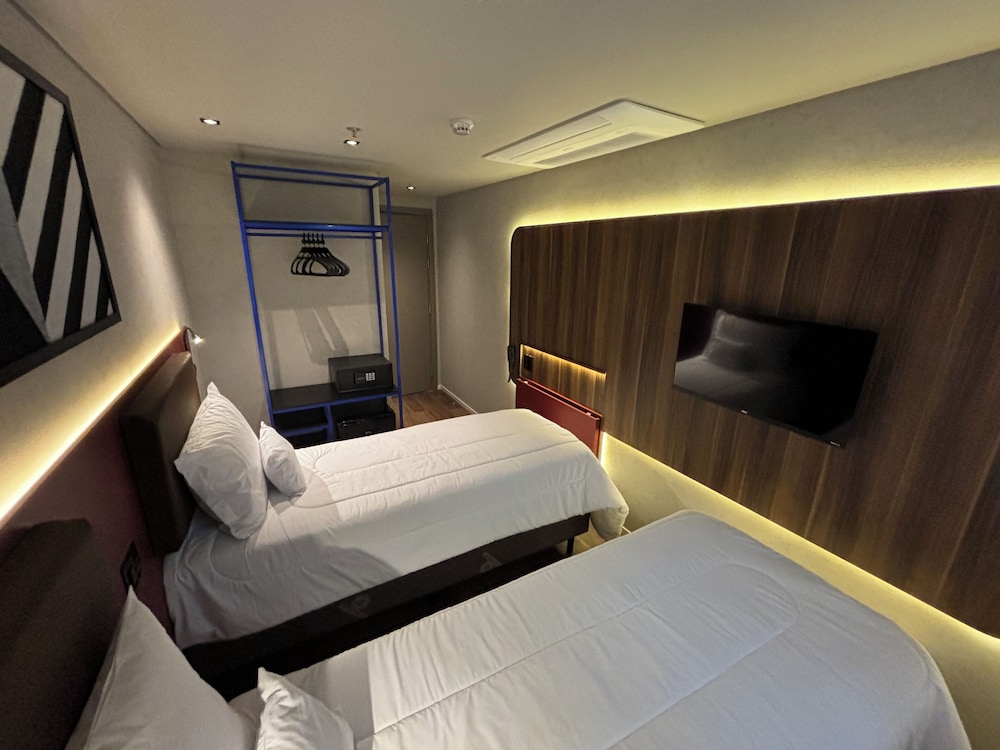 golden tower express nacoes unidas