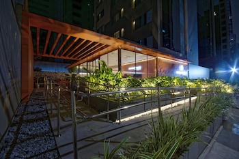 golden tower express nacoes unidas