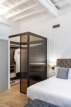 palazzo goldoni condotti collection