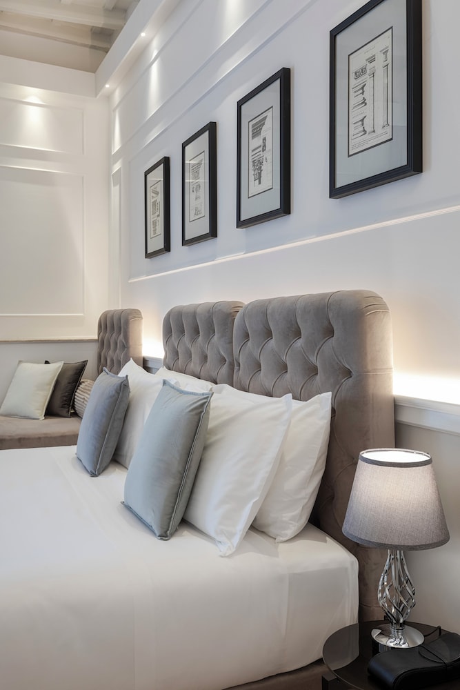 palazzo goldoni condotti collection