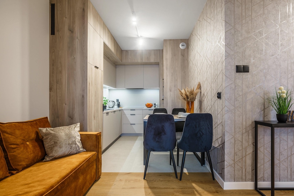 emihouse riverside apartments