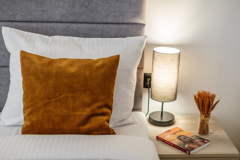 emihouse riverside apartments