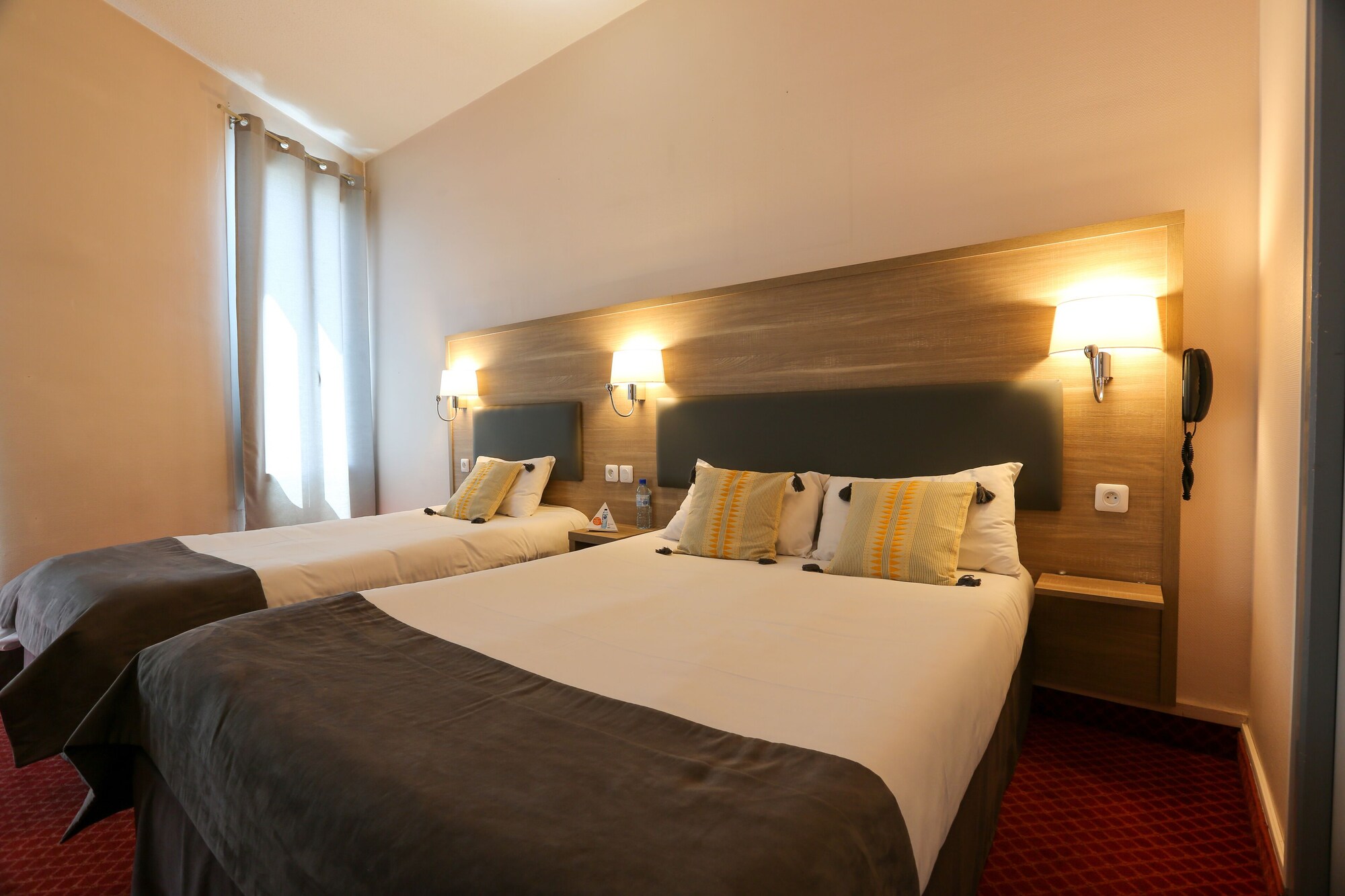 brit hotel bleu nuit