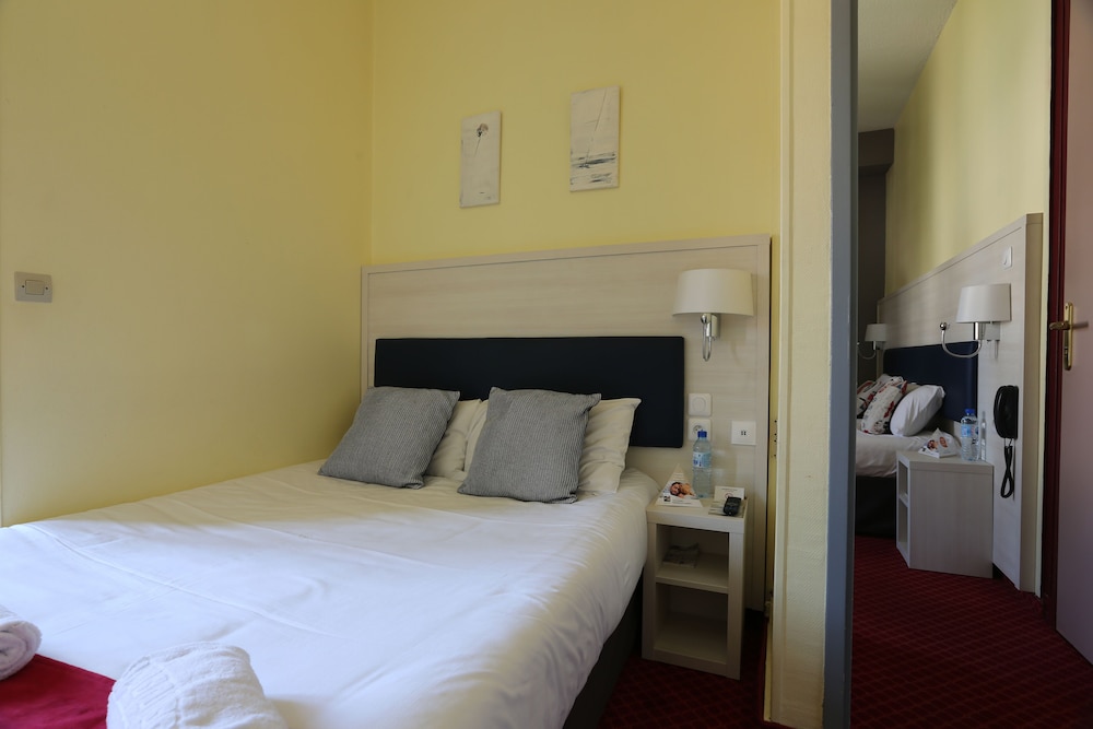 brit hotel bleu nuit