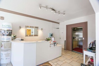Brit Hotel Bleu Nuit,1 Rue Pasteur,3 star