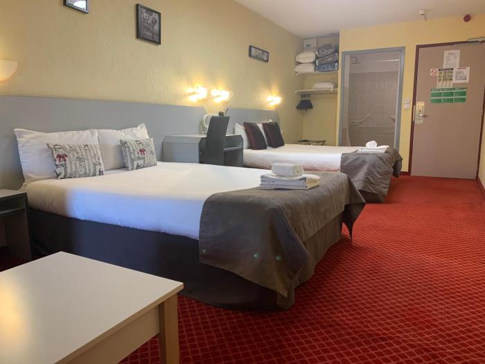 brit hotel bleu nuit