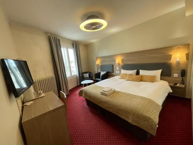 brit hotel bleu nuit