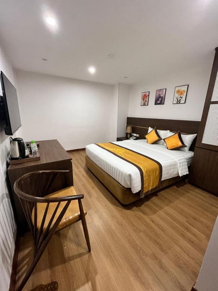 handt luxury hotel