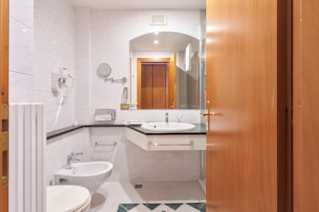 hotel cyrano