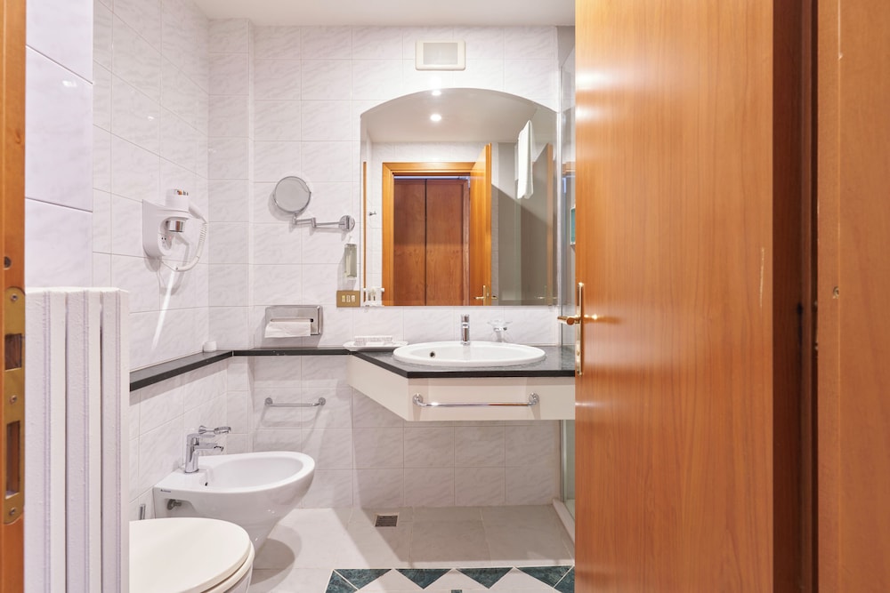 hotel cyrano