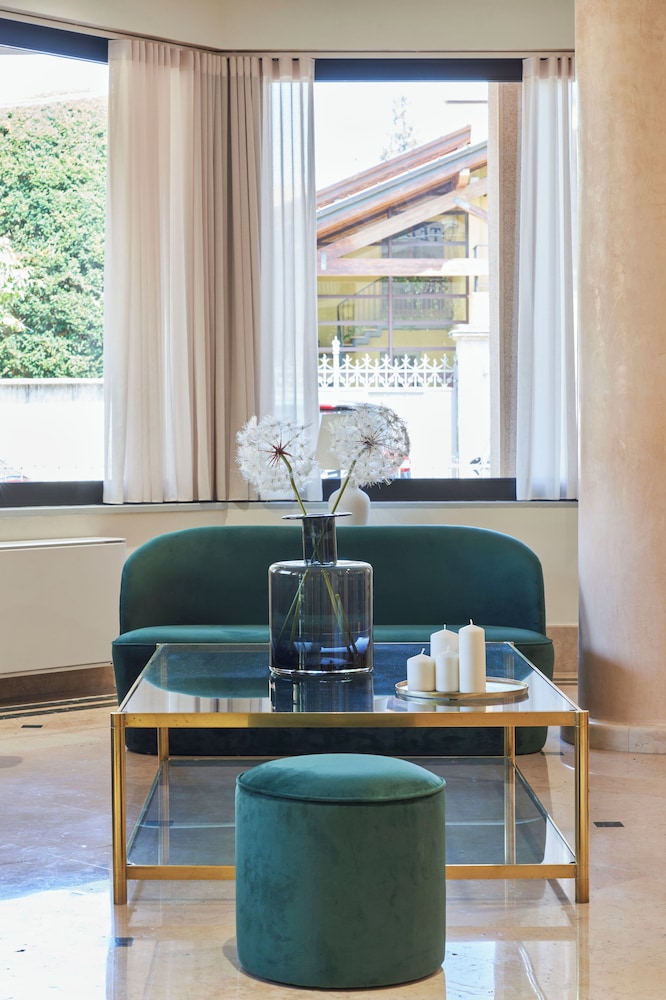 hotel cyrano