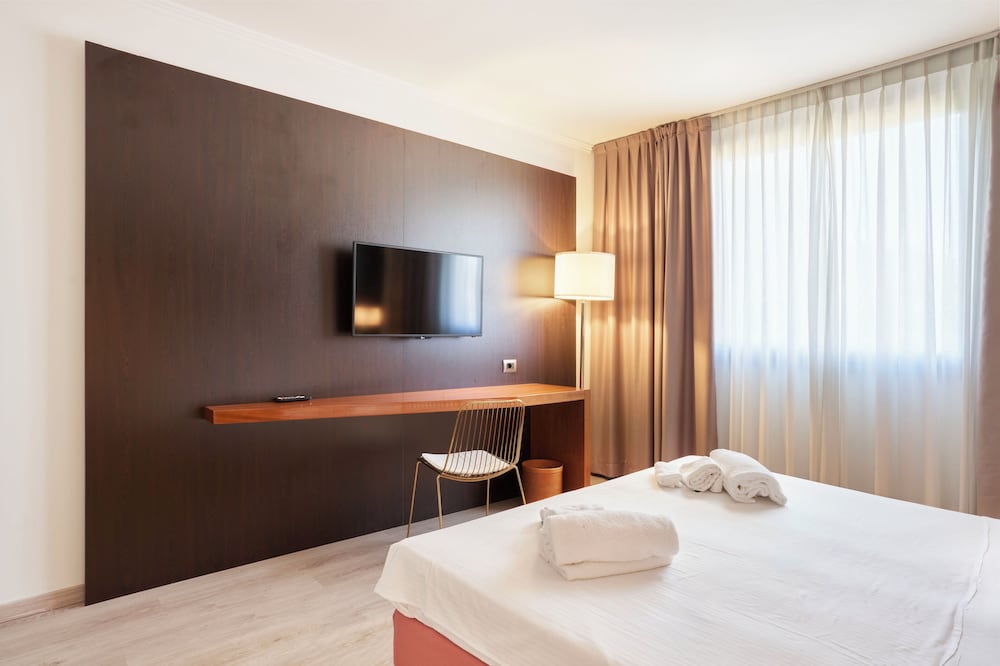 hotel cyrano