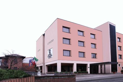 hotel cyrano