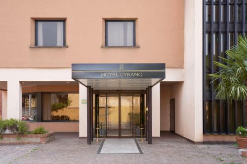 hotel cyrano