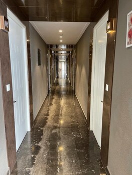 j p hotel and wedding square