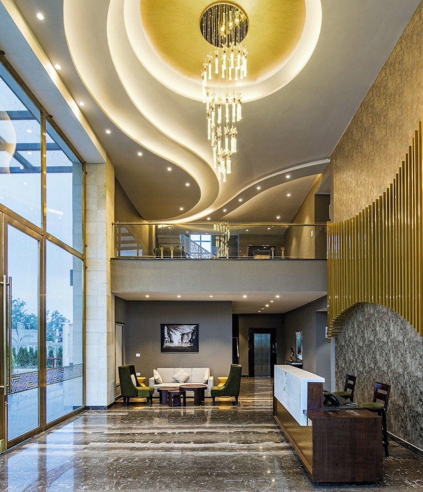 j p hotel and wedding square